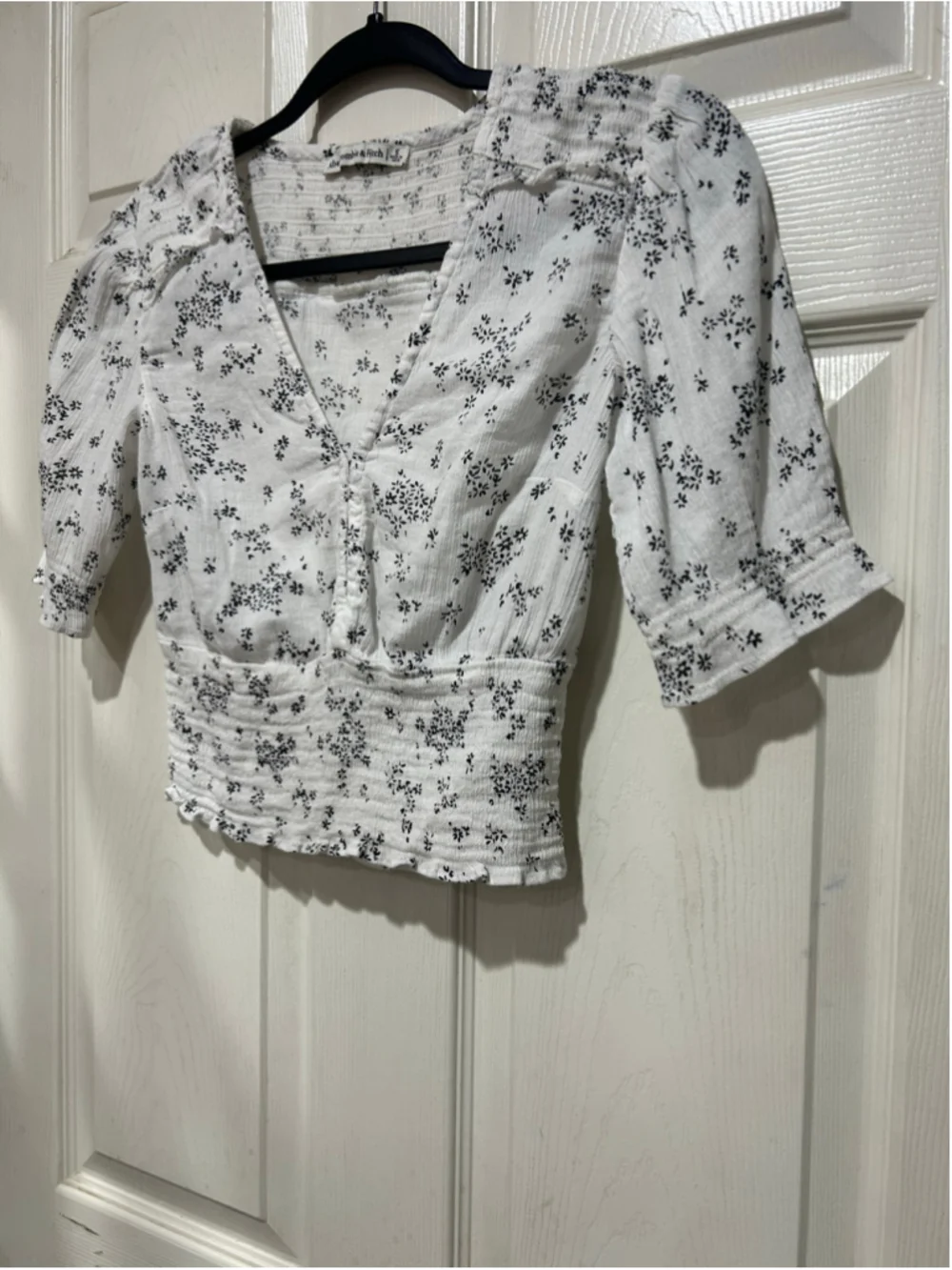 Women's Abercrombie & Fitch Floral Blouse, Size S, White and Black